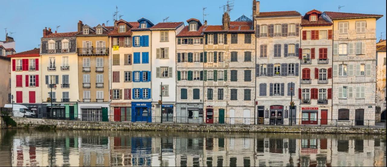 Le Petit Nid Douillet De Jeje Apartment Bayonne Bagian luar foto